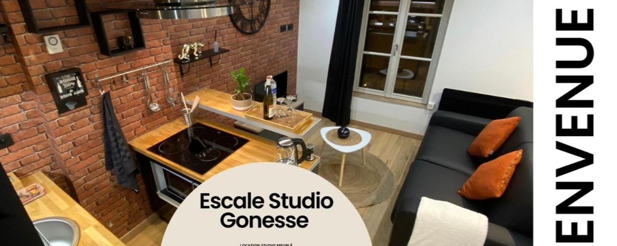Escale Studio 21M Aeroport Cdg Parc Expo Asterix 戈内斯 外观 照片